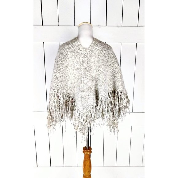 Vintage thick wool knit fringe ponch - Picture 5 of 5
